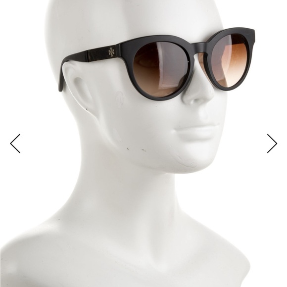 Tory Burch Black Round Gradient Sunglasses - Picture 5 of 15